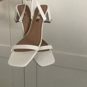 Meet your Posher, Helena